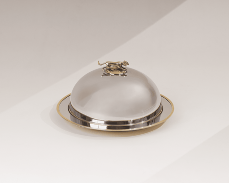 حامل كيك بغطاء و بتصميم ملكي