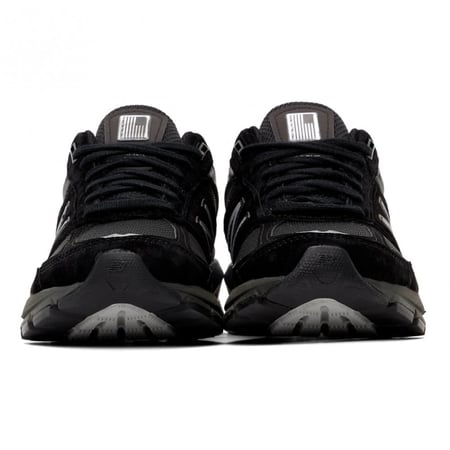 New Balance 990v5 black