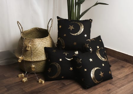 طقم القمر الرمضاني الاسود من عربي ديزاين