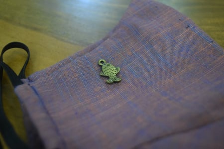 اضافة اكسسوار معدني للكمامة