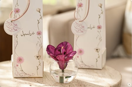 توزيعات العيد فازة ورد  (فوشي)