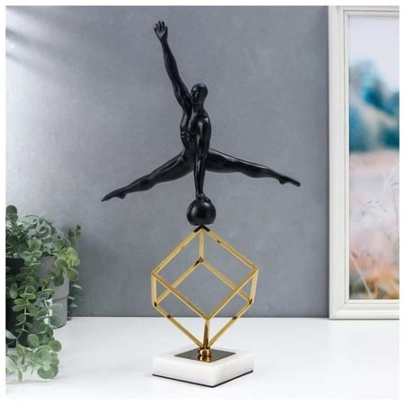 مجسم استيل مكعب رياضي