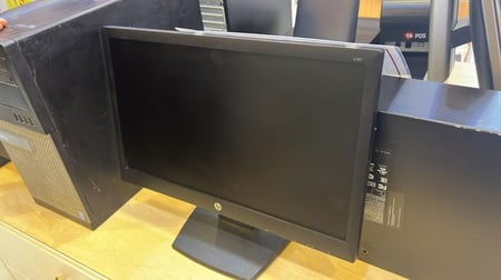 كمبيوتر مكتبي ديل DELL      DELKTOP