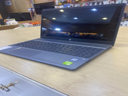 Hp i7 مع كرت شاشة انفيديا