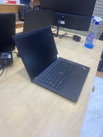 لينوفو ثينك باد lenovo thinkpad T490s