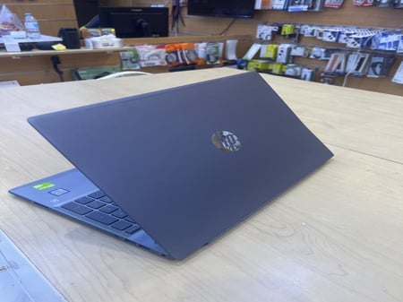 Hp i7 مع كرت شاشة انفيديا