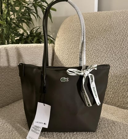 شنطة براند LACOSTE