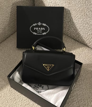 شنطة براند PRADA