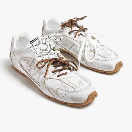 شوز نيو بالانس X ميو ميو catwalk style وايت لايت للجنسين