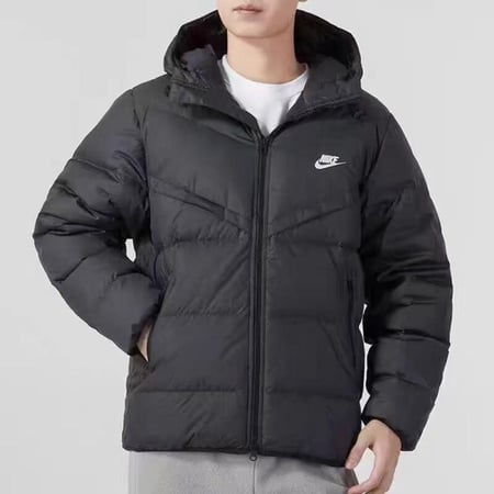 جاكيت رجالي نايكي ستورم فيت ويندرنر منتفخ بلون اسود