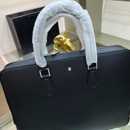 حقيبة لابتوب بلون أسود سادة مونت بلانك مع حامل كتف