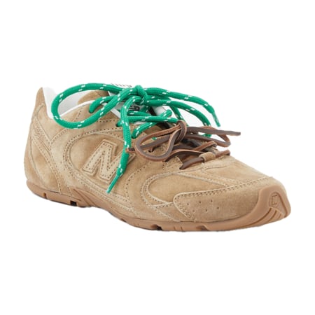 حذاء ميوميو X نيوبالانس catwalk style لون دارك بيج للجنسين