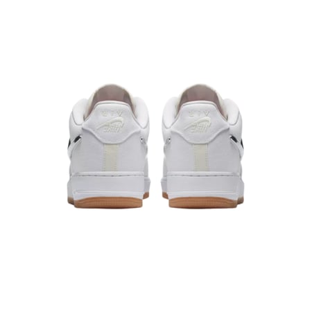 نايكي اير فورس 1 لو ترافيس سكوت