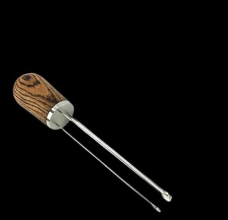 مفكك تكتلات القهوة - بمقبض خشبي