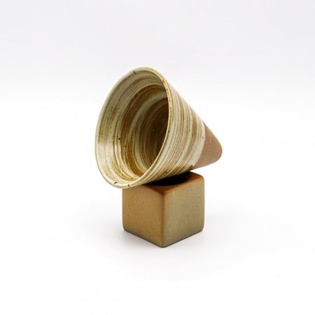 كوب مخروطي مع قاعدة - الوان متعددة | CUP CERAMIC