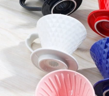 قمع الترشيح V60 سيراميك | مقاسات و الوان متعددة