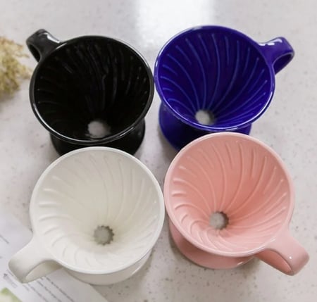 قمع الترشيح V60 سيراميك | مقاسات و الوان متعددة