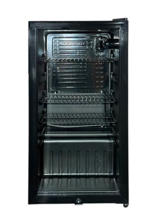 ثلاجة عرض مع فريزر جي في سي برو 3.10 قدم 88 لتر اسود GVRG-155-2