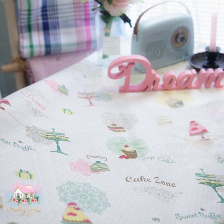 8744 مفرش طاولة الحلويات (مربع)