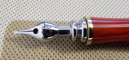 قلم الآغا، استانستيل، سكري مموج وعقيق، مقاس 1 mm