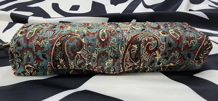 مقلمة قماشية بغطاء - 27 سم