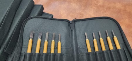 طقم أقلام جاوي (10 أقلام) مع حقيبة قماشية فاخرة