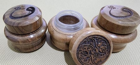 محبرة خشبية فاخرة