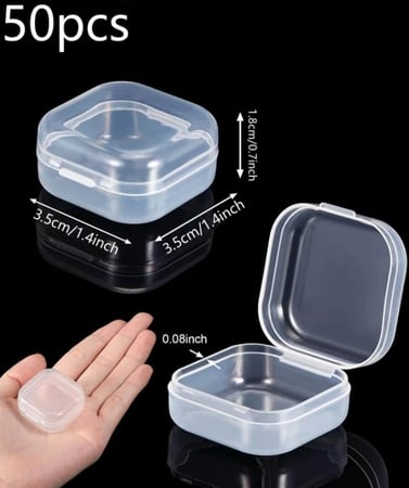 علب بلاستيك صغيرة لحفظ السلايات