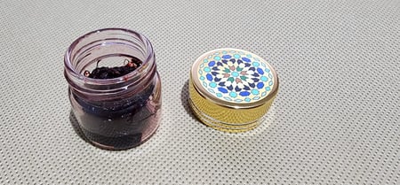 سلاية بلاتجنام، مع محبرة