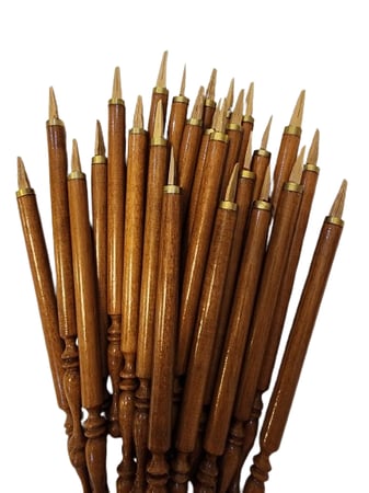 أقلام طومار مقبض عسلي