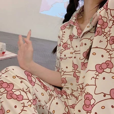 بجامة هيلو كيتي - hello kitty