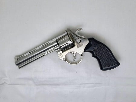 مسدس طرطعان حديد-فضي