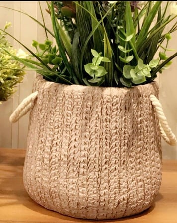 فازات من الحوض السمنتي وذو يدين من الحبال