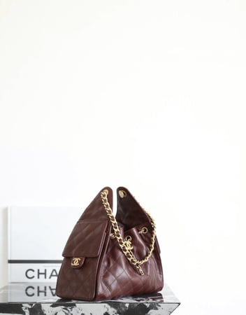 Chanel hobo
