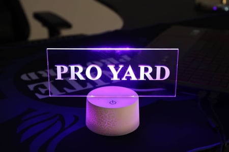 قاعدة مضيئة