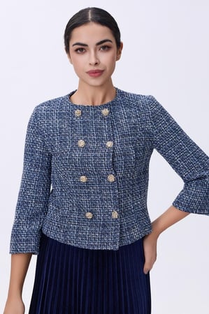 جاكيت تويد أزرق بأزرار ذهبية مزدوجة