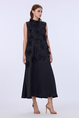 فستان اسود ساتان