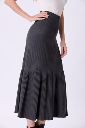 تنورة رصاصي