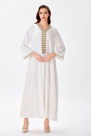 جلابية كتان  كلاسيكية بتقليم ذهبي