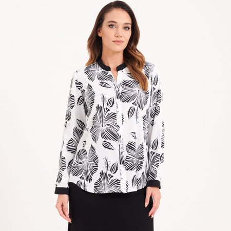 بلوزة ساتين اوف وايت