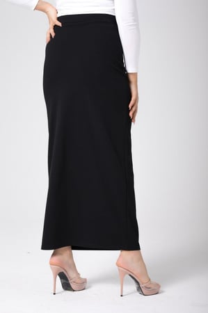 تنورة كريب استرتش أسود