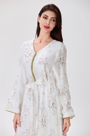 جلابية حرير مع ازرار ذهبية