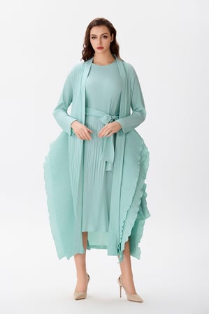 فستان مؤلف من قطعتين بليسية