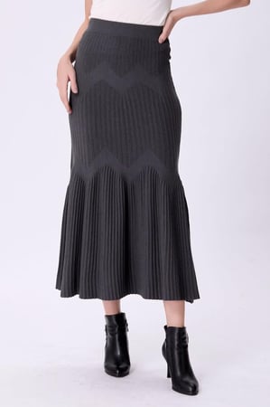 تنورة رصاصي