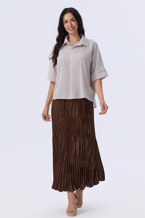 بلوزة مخططة بيج بقصة مريحة وياقة كلاسيكية | Prando