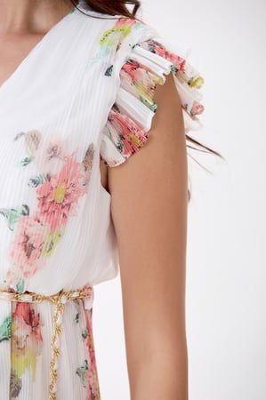 فستان شيفون بليسييه مع كشكش