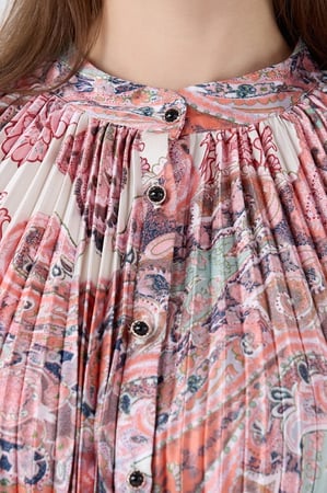 فستان ستان بليسية بنقشة ترابية