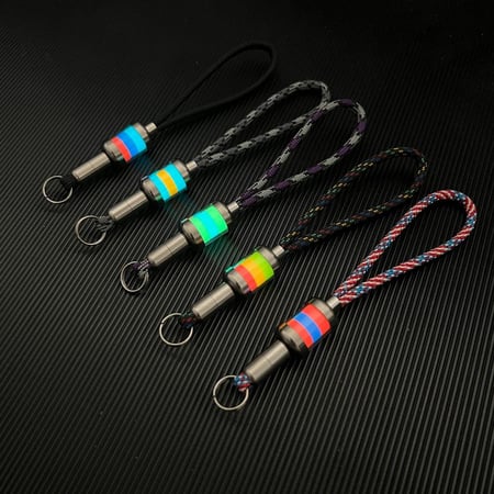 تعليقة تيتانيوم مضيئة-أخضر الفاتح و فيروزي مع داعم للمفاتيح