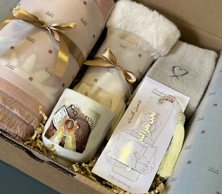 بوكس شتوي - كوب الفتاة والكتاب