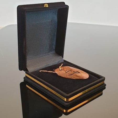 تعليقة كسرة عود